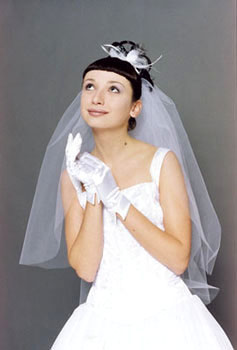 bride1.jpg (13027 bytes)